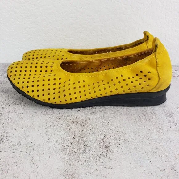 Arche Lilly Perforated Ballet Flats Comfort Shoes Curry Yellow Nubuck Leather 40